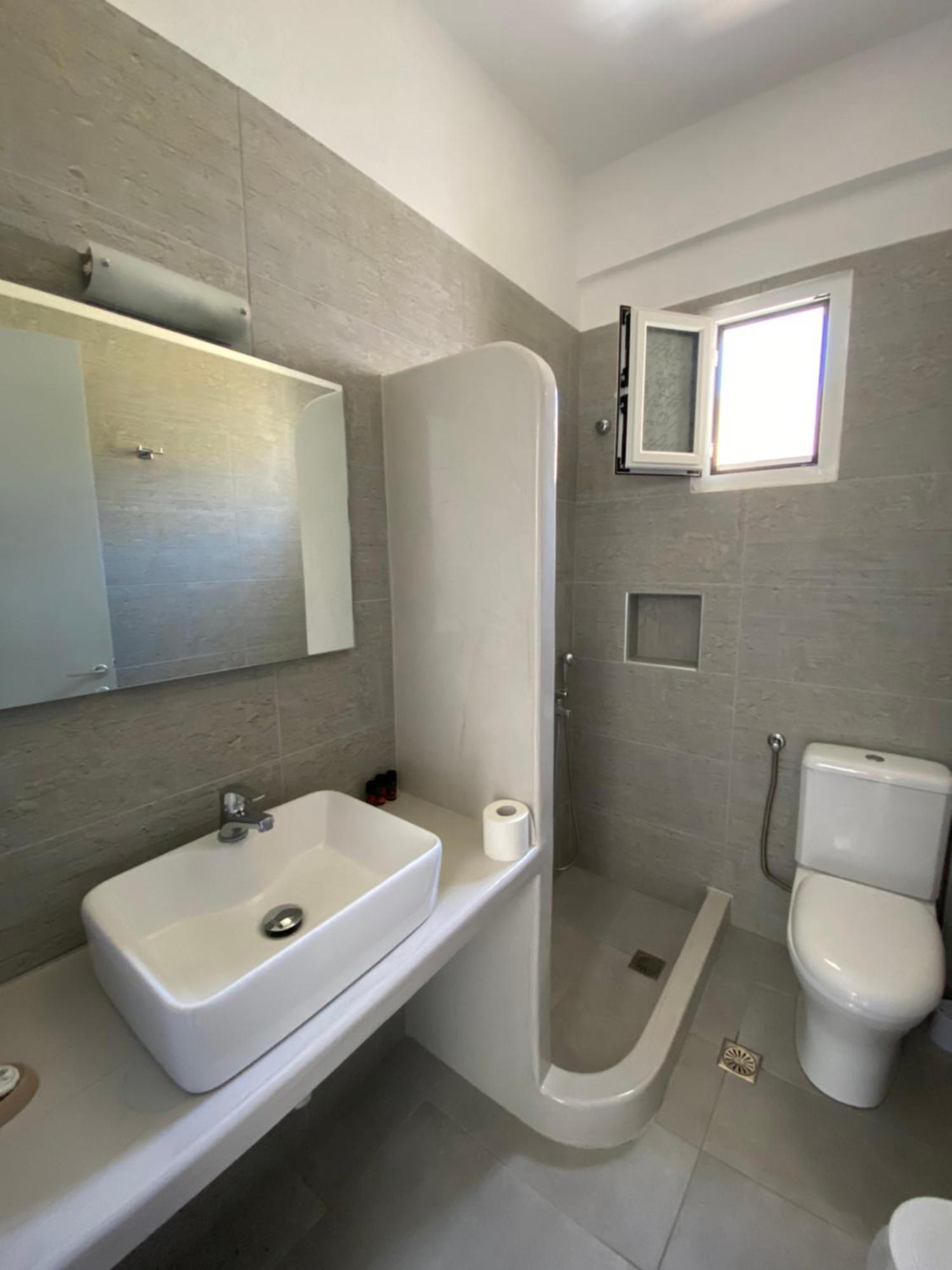 Deep Blue Rooms & Apartments Mylopotas Bagian luar foto