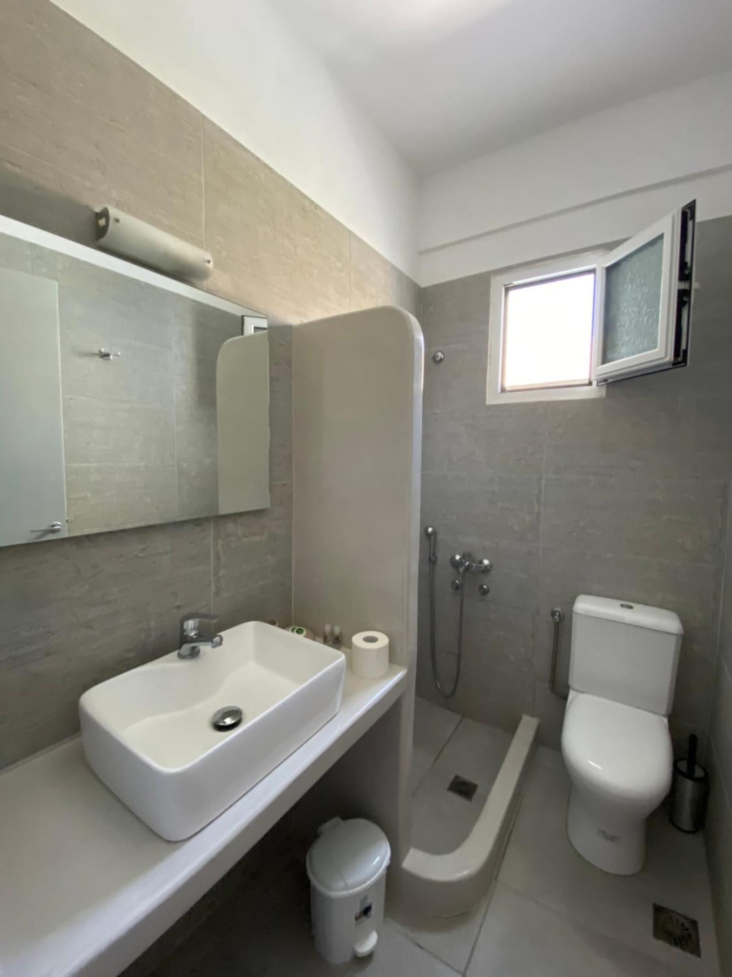 Deep Blue Rooms & Apartments Mylopotas Bagian luar foto